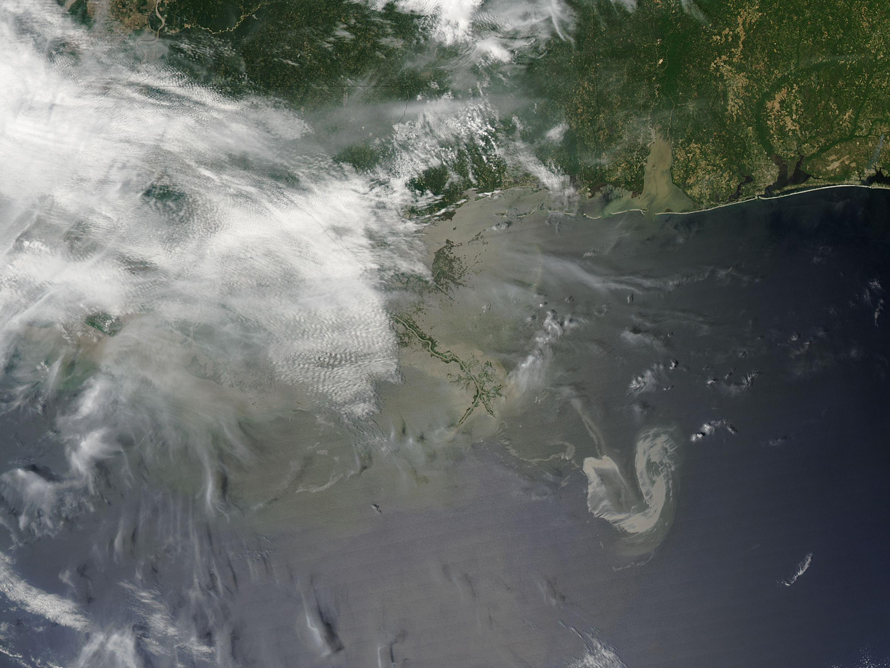 фотографии со спутника Мексиканский залив разлив нефти, нефтяное пятно